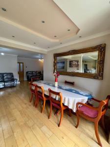 Χώρος καθιστικού στο Cozy Double Room Stay