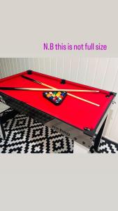 Fotografie z fotogalerie ubytování Waterside Stay- 3 Bed House- Sleeps 5- Parking- Fast Wifi v destinaci Burton upon Trent