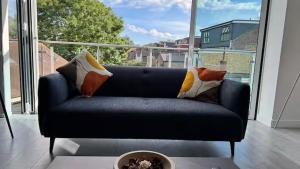 Posezení v ubytování Luxury 2 Bedroom with Balcony Sleeps 4