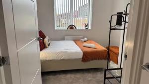 Postel nebo postele na pokoji v ubytování Luxury 2 Bedroom with Balcony Sleeps 4