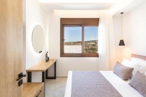 Ένα ή περισσότερα κρεβάτια σε δωμάτιο στο Villa Santa Ιrini 3 - With Heated Pool +12 φωτογραφίες