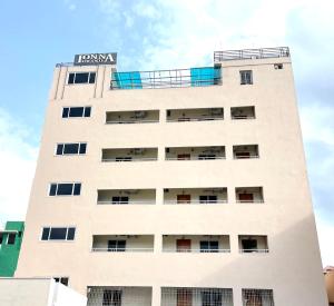 Φωτογραφία από το άλμπουμ του Jonna Grand σε Τιρουπάτι