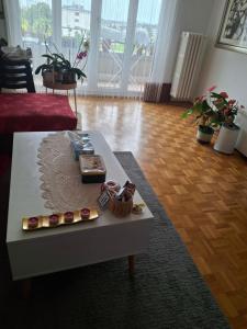 Fotografie z fotogalerie ubytování Appartement meublé deux chambres doubles avec TV, cuisine, sdb v destinaci Ecublens