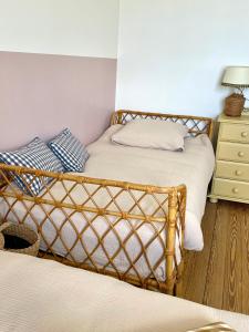 Ένα ή περισσότερα κρεβάτια σε δωμάτιο στο Villa SUZANNE