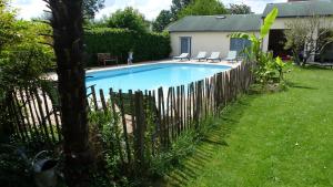 Πισίνα στο ή κοντά στο Logement au cœur de la vallée de la Dordogne