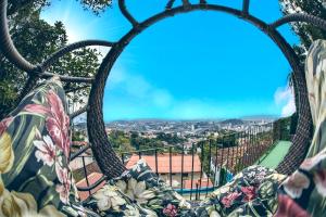 Vue générale sur la montagne ou vue sur la montagne depuis la maison d'hôtes