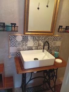 Vannituba majutusasutuses Tiny Cantalou +4 fotot