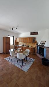 Кухня или мини-кухня в Villa Tiberina - Locazione Turistica

