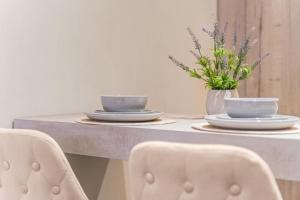 Φωτογραφία από το άλμπουμ του Spacious 2-Bedroom Apartment, Guests 6, Fast Wi-Fi, Near Digbeth Attractions στο Μπέρμιγχαμ