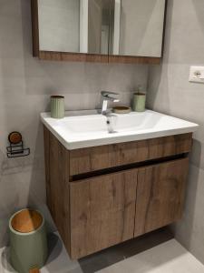 Gambar di galeri bagi Elia Apartment 2 di Tiranë +15 gambar