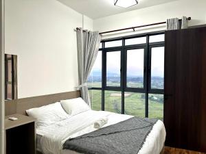 Postel nebo postele na pokoji v ubytování Kavenue 2-Bedroom Scenic View by CSE + 25 fotografií
