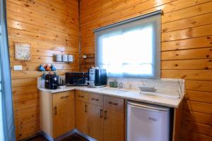 Gallery image of בקתות בצל הגפן in Goren