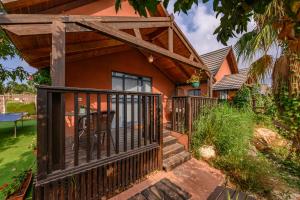 Gallery image of בקתות בצל הגפן in Goren