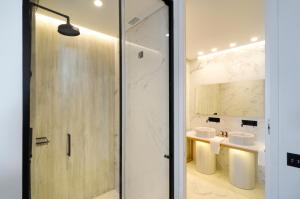 חדר רחצה ב-Coco-Mat Hotel Athens