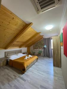 Gallery image of 8 rooms in Mtskheta