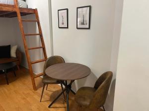 Χώρος καθιστικού στο Renovated Studio in Union Square