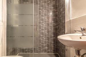 Ένα μπάνιο στο Barceloneta Experience Suite & Rooms