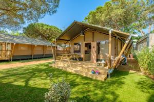 Zahrada ubytování Camping & Bungalows Platja Brava