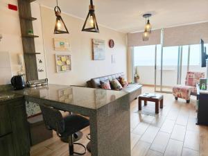EuVe Ocean View Flat in Lima的休息区