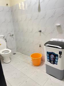 Ένα μπάνιο στο ZaiLux Homes