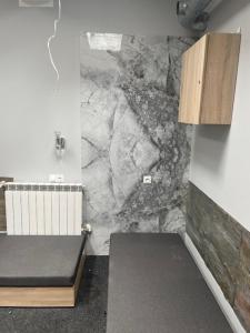 Fotografie z fotogalerie ubytování sciana podloga drzwi v destinaci Żyrardów