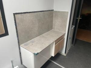 Fotografie z fotogalerie ubytování sciana podloga drzwi v destinaci Żyrardów + 24 fotografií