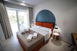 En eller flere senge i et værelse på The head's house + 83 billeder