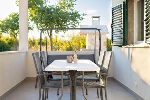 En balkon eller terrasse på Kuća za odmor Matetić