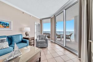 Χώρος καθιστικού στο Palacio Unit 1502