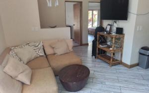 TV/trung tâm giải trí tại Huis in condominio Río mono