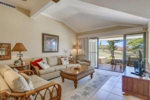Khu vực ghế ngồi tại Kapalua Golf Villas 14P1-2