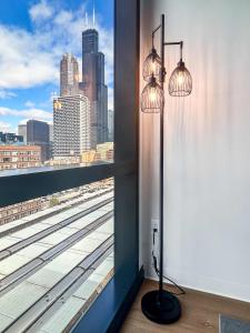 Gambar di galeri bagi South Loop Rooftop With In & Out Parking 1 di Chicago