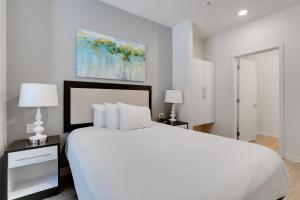 Ένα ή περισσότερα κρεβάτια σε δωμάτιο στο Properties By Preston I Spacious 1 Bed 1 Bth +48 φωτογραφίες