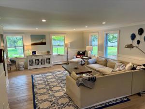 Et opholdsområde på Pool, hot tub, close to beach + 47 billeder