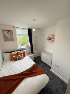 Postel nebo postele na pokoji v ubytování Luxury 6 bed Home in Sheffield