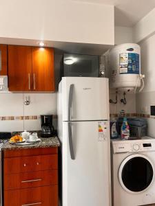 モロンにあるDepartamento amplio y luminoso de categoríaのギャラリーの写真