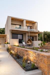 Φωτογραφία από το άλμπουμ του Enalis Studios & Apartments στον Καρφά