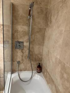 Ένα μπάνιο στο Perfect-City-Centre Apartments