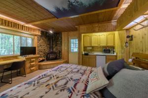 Dapur atau dapur kecil di Fishing Escape in the Woods