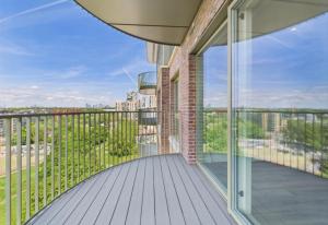 Balkón nebo terasa v ubytování Modern Flat - 10 mins from O2 Arena