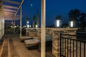 Un balcón o terraza en SpringHill Suites by Marriott Camden