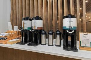 Tetera y cafetera en SpringHill Suites by Marriott Camden