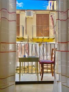 Balkón nebo terasa v ubytování La casetta nel centro storico di Cefalù