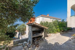 Budova, kde se apartmán nachází + 8 fotografií