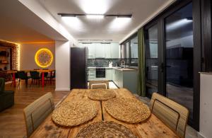 Afbeelding uit fotogalerij van Niabi Villa with pool in Tbilisi City