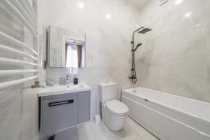 Afbeelding uit fotogalerij van Niabi Villa with pool in Tbilisi City