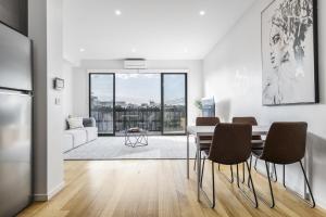 Χώρος καθιστικού στο Northcote 3-Bed Townhouse Near Cafés & Shops