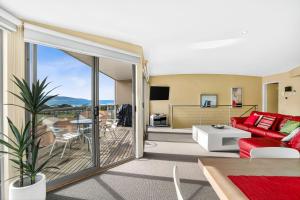 TV a/nebo společenská místnost v ubytování Butter Factory 8