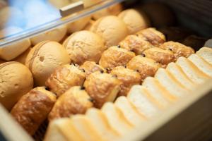 ホテルの敷地内または近くでの食事または食べ物