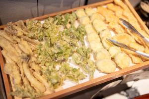 ホテルの敷地内または近くでの食事または食べ物